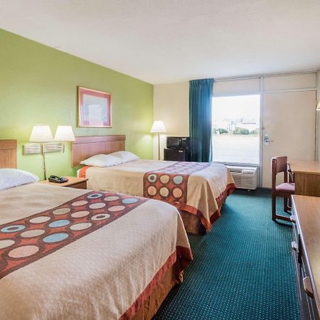 Hotel Super 8 By Wyndham Tifton Esterno foto