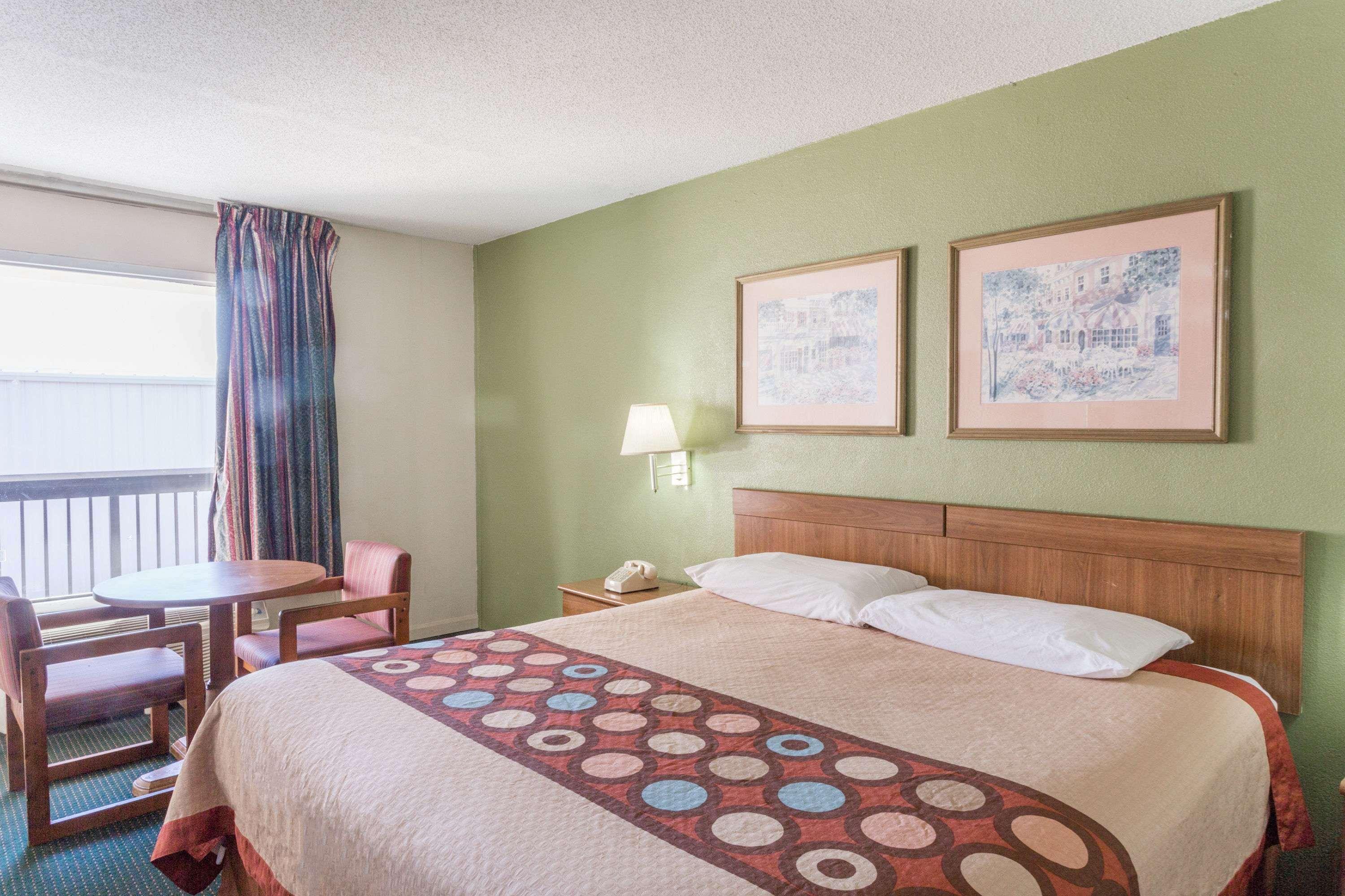 Hotel Super 8 By Wyndham Tifton Esterno foto