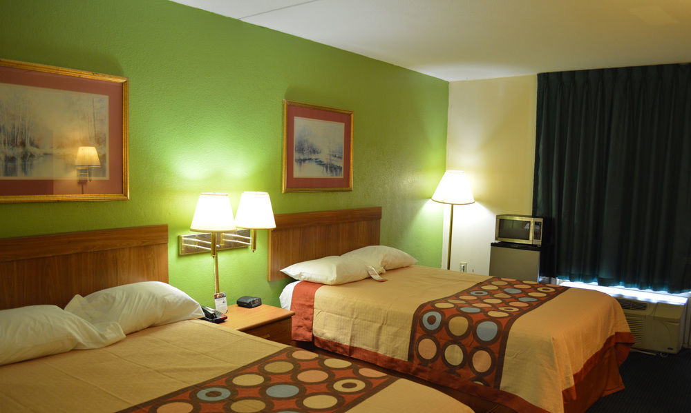 Hotel Super 8 By Wyndham Tifton Esterno foto