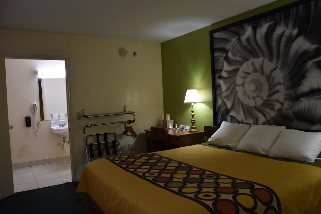 Hotel Super 8 By Wyndham Tifton Esterno foto