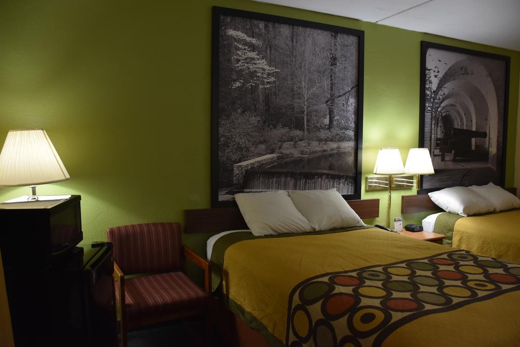 Hotel Super 8 By Wyndham Tifton Esterno foto