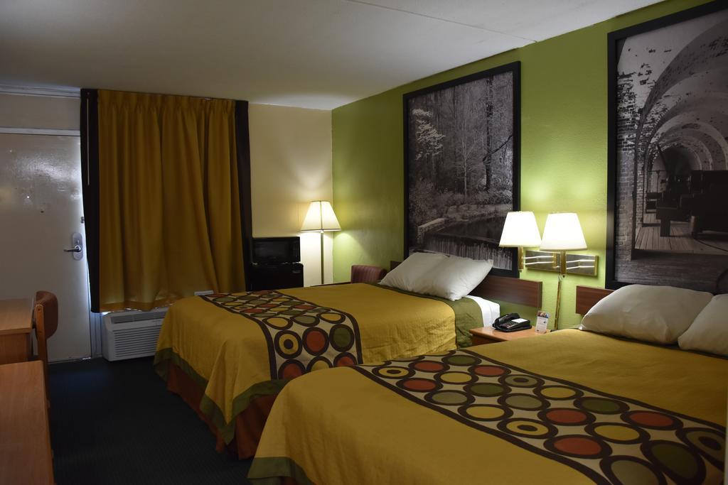 Hotel Super 8 By Wyndham Tifton Esterno foto