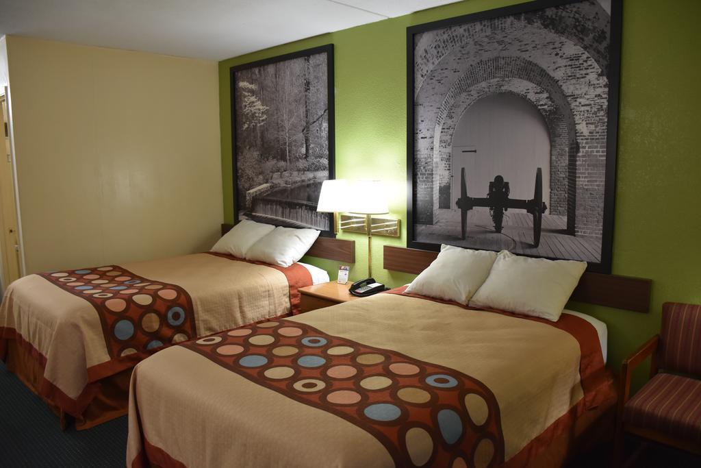 Hotel Super 8 By Wyndham Tifton Esterno foto