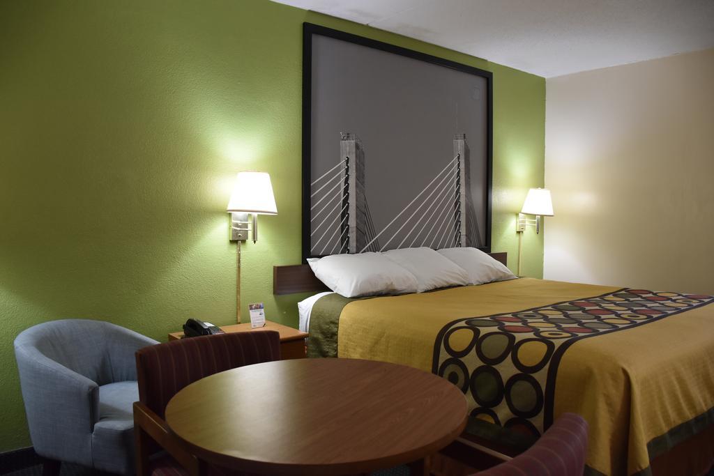 Hotel Super 8 By Wyndham Tifton Esterno foto